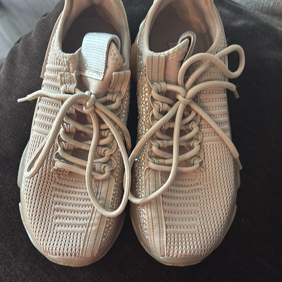 New, no box, worn for half a day only. - Picture 10 of 10